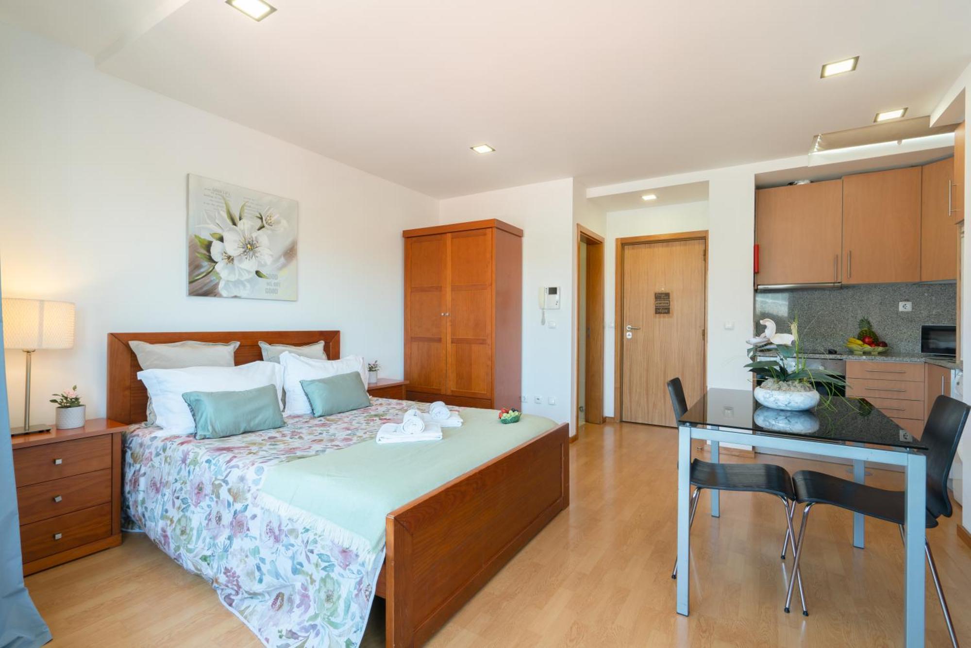 Host Wise - Bright Quiet Flats - Prime Location Apartment Porto Luaran gambar