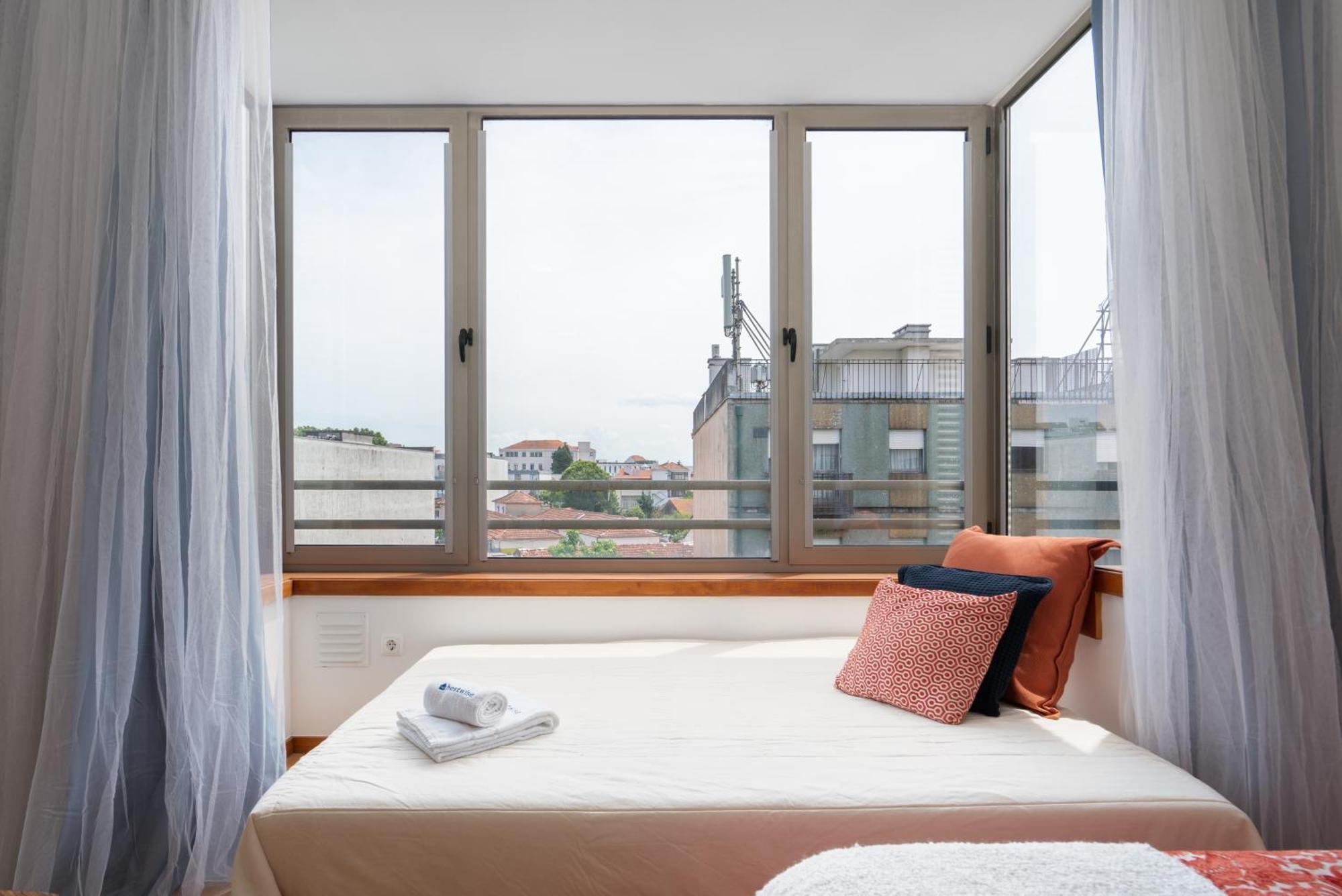Host Wise - Bright Quiet Flats - Prime Location Apartment Porto Luaran gambar