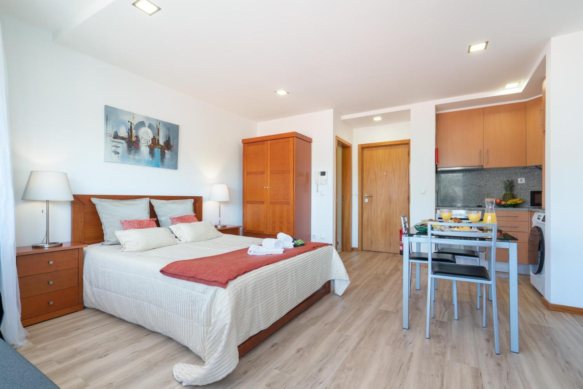 Host Wise - Bright Quiet Flats - Prime Location Apartment Porto Luaran gambar