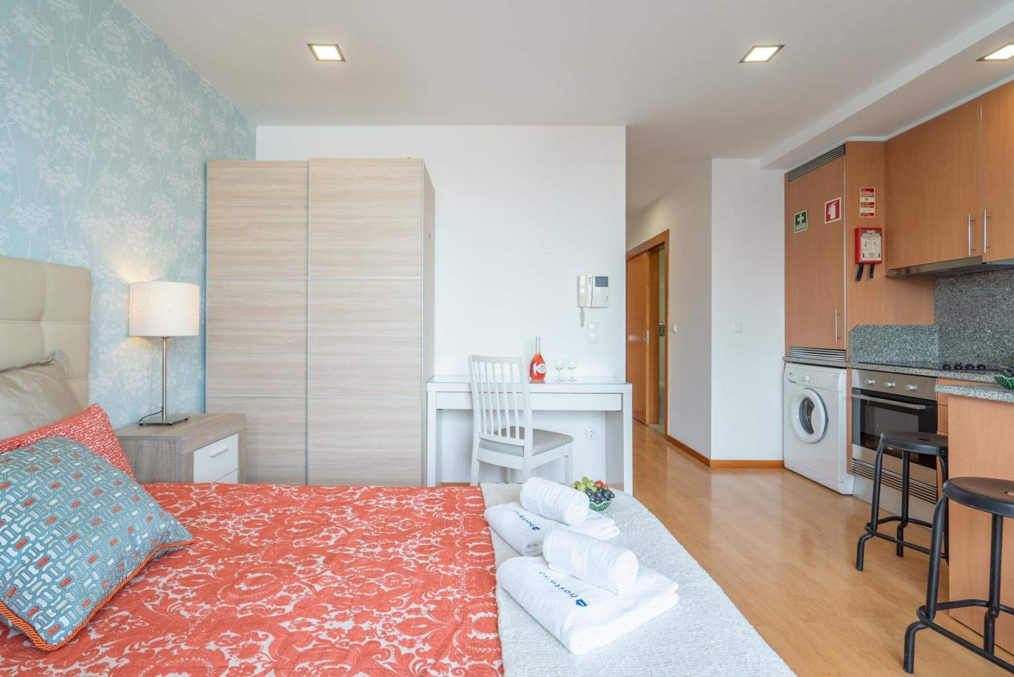 Host Wise - Bright Quiet Flats - Prime Location Apartment Porto Bilik gambar
